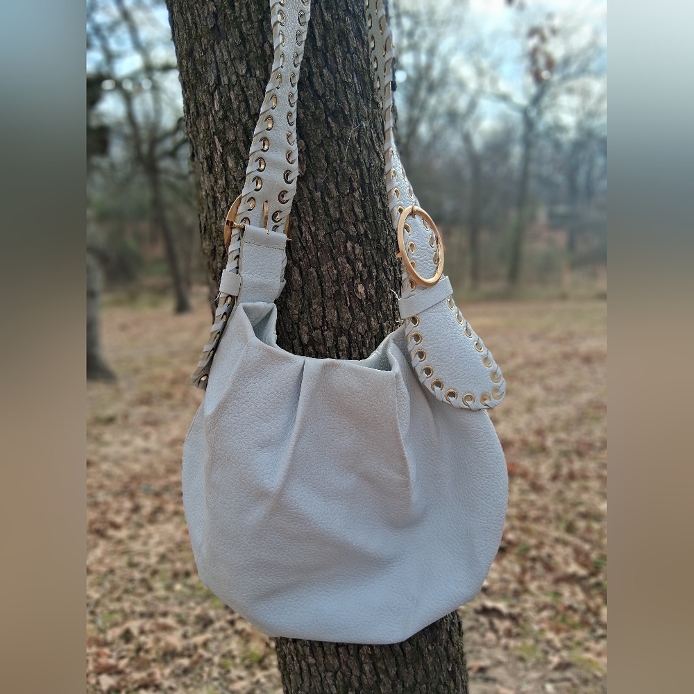 Stylish White Leather Shoulder Bag